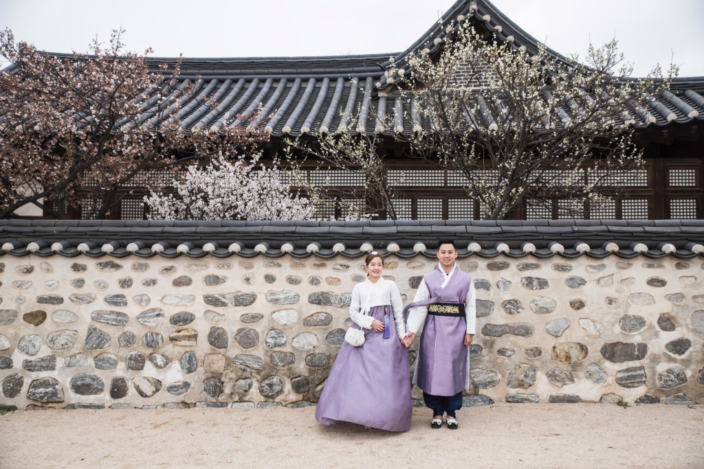 Korea Outdoor Hanbok Photoshoot And Surprise Proposal At Namsangol Hanok Village  by Jongjin  on OneThreeOneFour 18