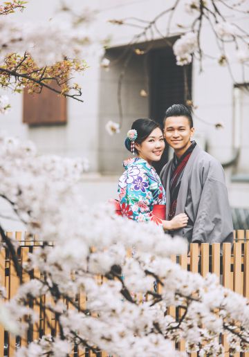 Japan Kyoto Kimono Photoshoot At Gion District During Cherry Blossom Season 