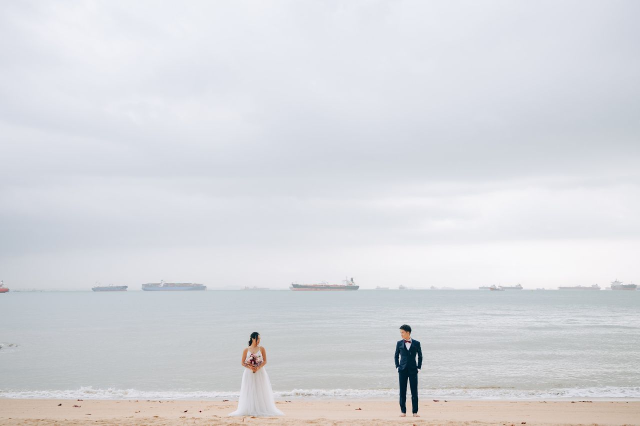Oriental-inspired Cheongsam Pre-Wedding Photoshoot in Singapore by Michael on OneThreeOneFour 39