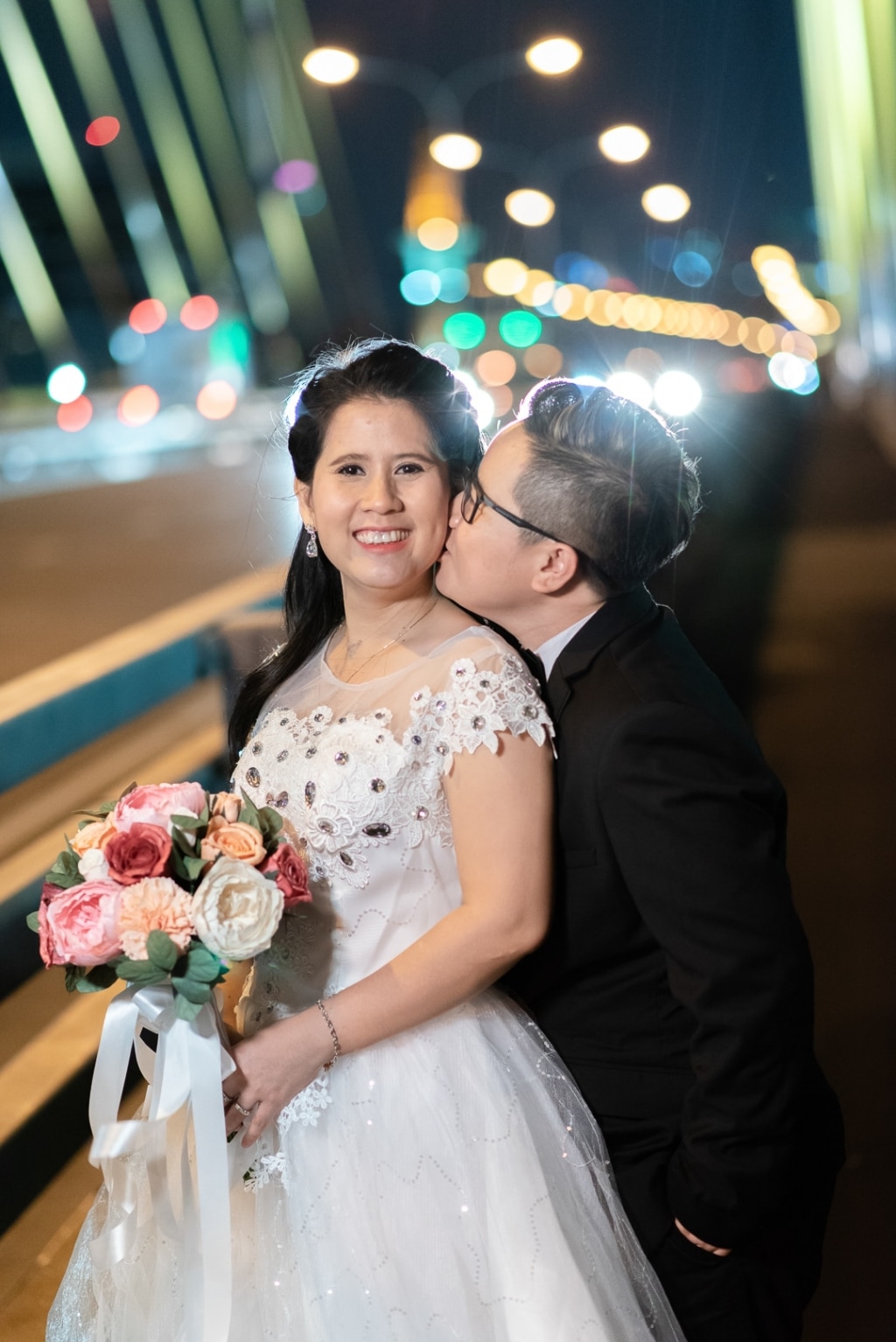 E&D: Bangkok Pre-wedding Photo | Chinatown | Hua Lamphong Station | King Rama VIII Bridge by Sahrit on OneThreeOneFour 24