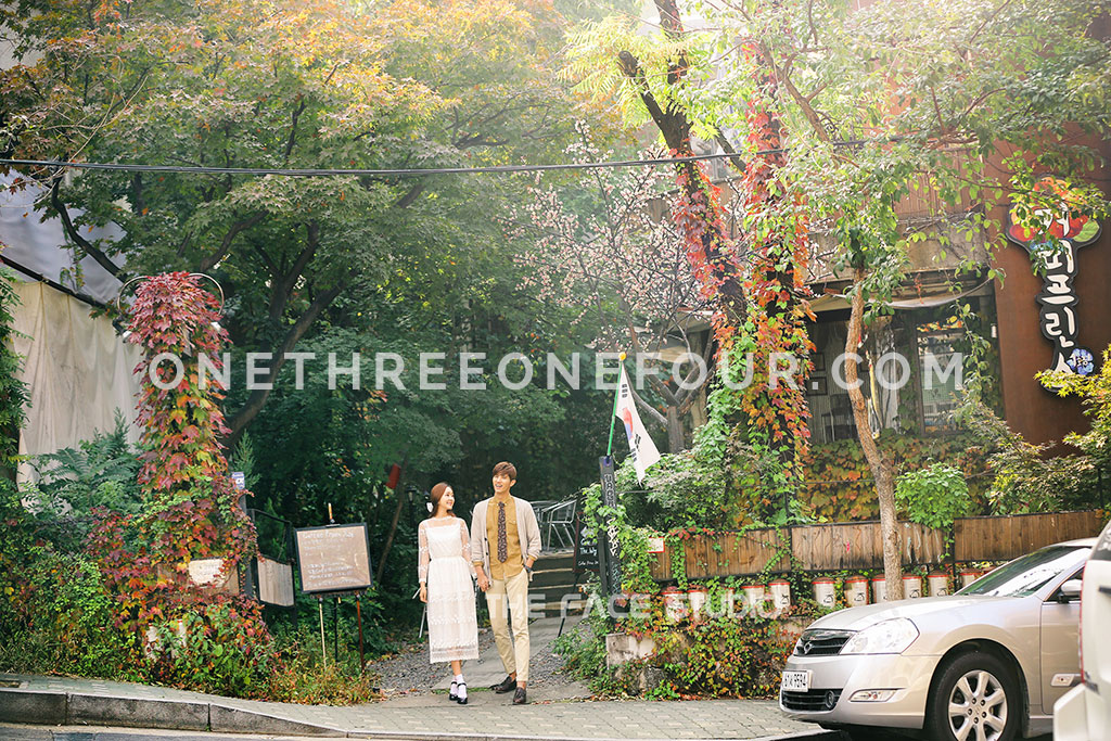 Korean Studio Pre-Wedding Photography: Hongdae (홍대) (Outdoor) by The Face Studio on OneThreeOneFour 15