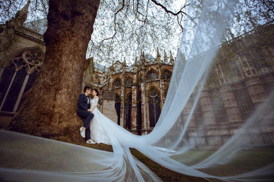 London Pre-Wedding Photoshoot At Big Ben And Westminster Abbey  by Dom on OneThreeOneFour 5