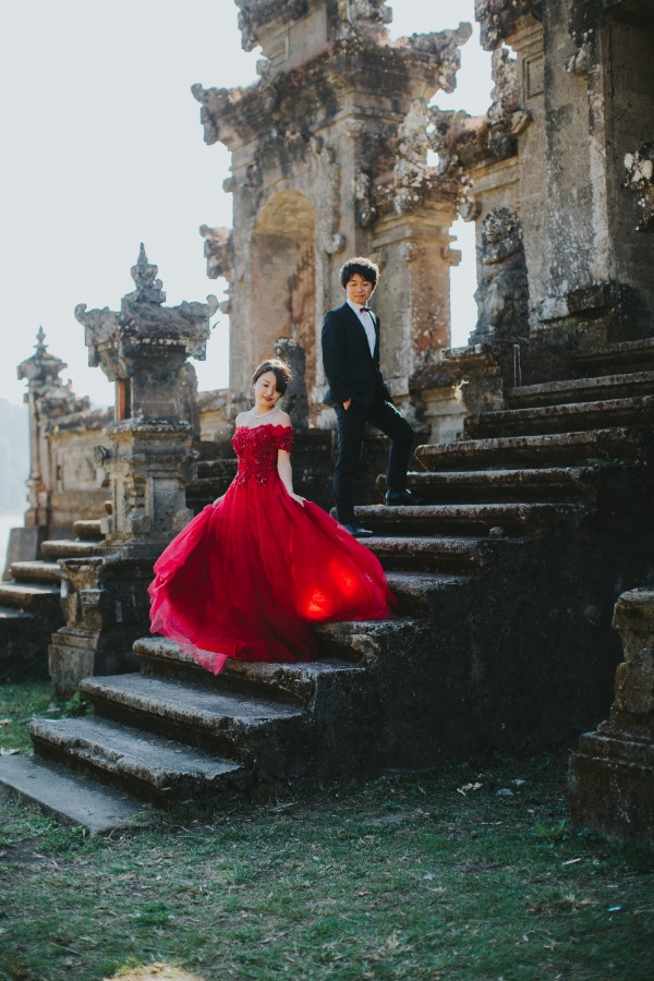 M&J: Pre-Wedding Photoshoot for a Japanese couple in Bali at Lake Tamblingan and Munduk Waterfall by Cahya on OneThreeOneFour 14