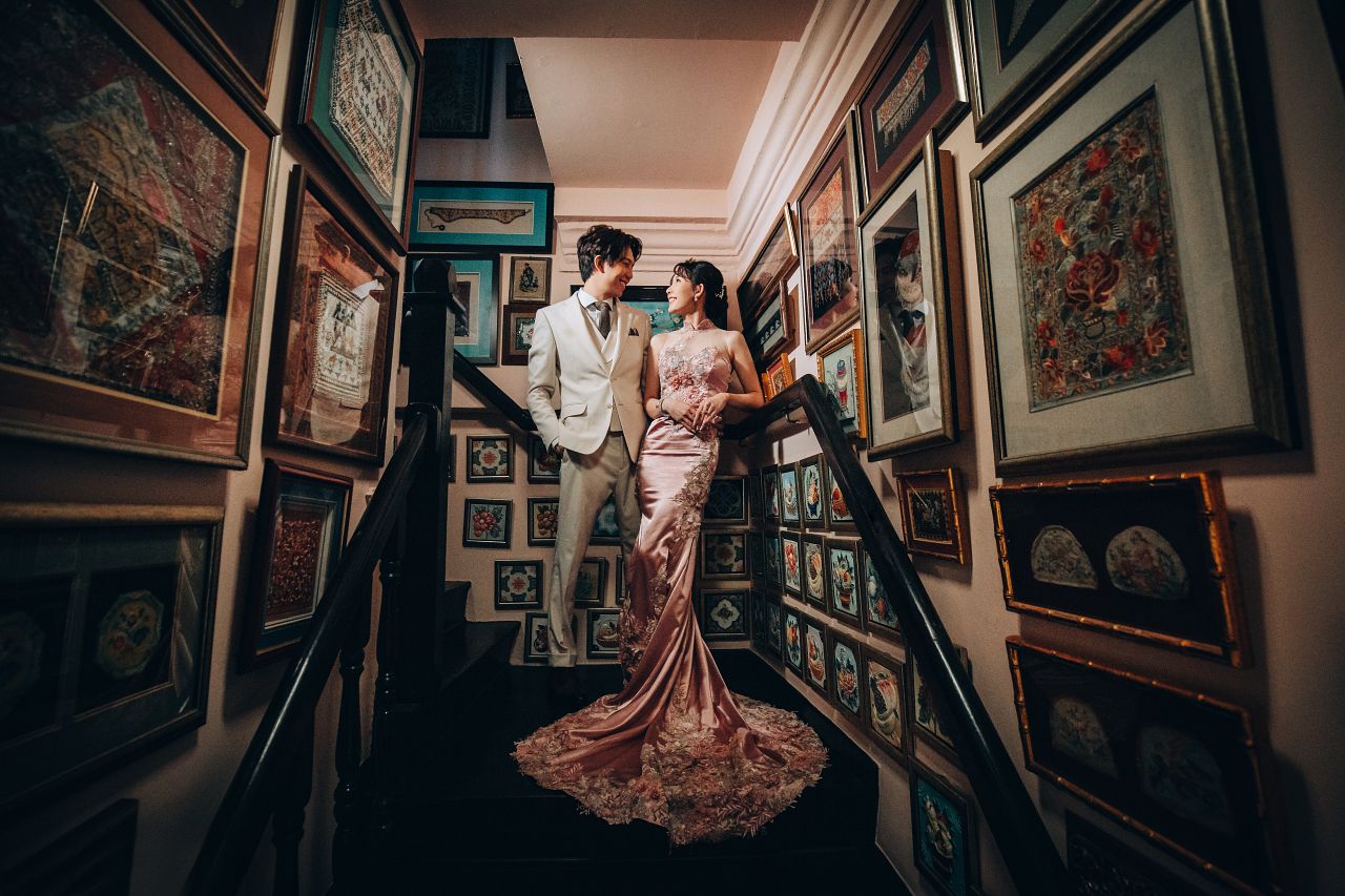 Oriental and Peranakan-inspired Prewedding Photoshoot by Cheng on OneThreeOneFour 0