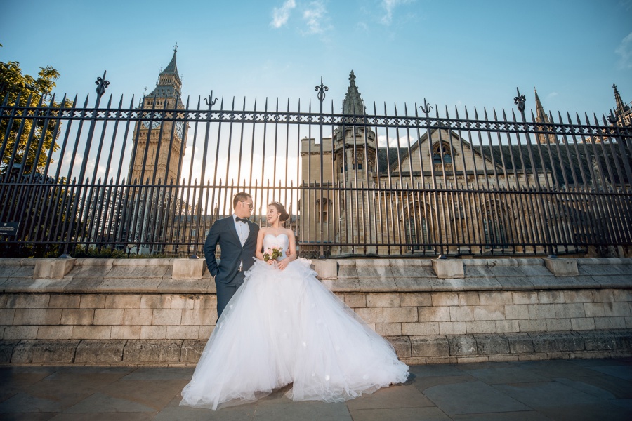 London Pre-Wedding Photoshoot At Big Ben, Westminster Abbey And Richmond Park  by Dom on OneThreeOneFour 4