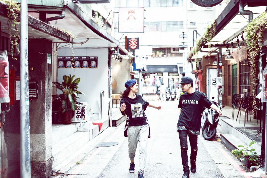 Taiwan Prewedding Photoshoot: Cafe, Bopiliao Historical Block and Ximenting  by Doukou on OneThreeOneFour 18