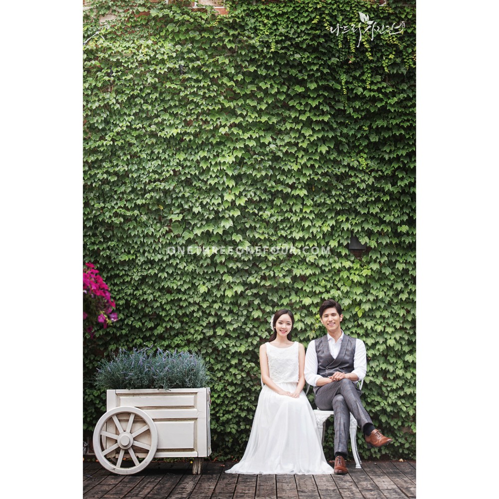 Korean Studio Pre-Wedding Photography: Studio by Nadri Studio on OneThreeOneFour 1