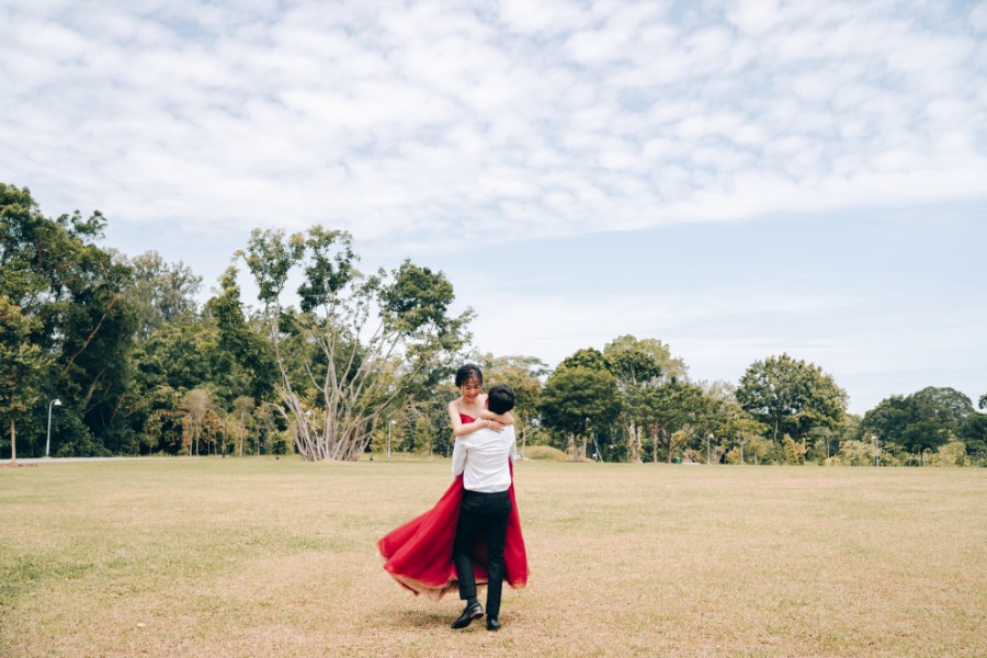F&N: Cutest couple pre-wedding at Jurong Lake, Gardens by the Bay & Jewel by Grace on OneThreeOneFour 11