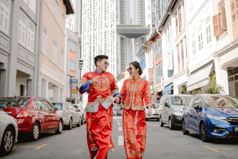 M&C: Singapore Outdoor Pre-wedding in traditional wedding outfit by Samantha on OneThreeOneFour 2