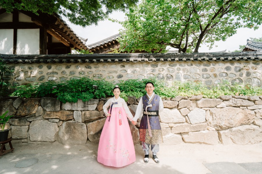 J&T: Namsangol Hanok Village hanbok pre-weddding photoshoot by Jungyeol on OneThreeOneFour 11
