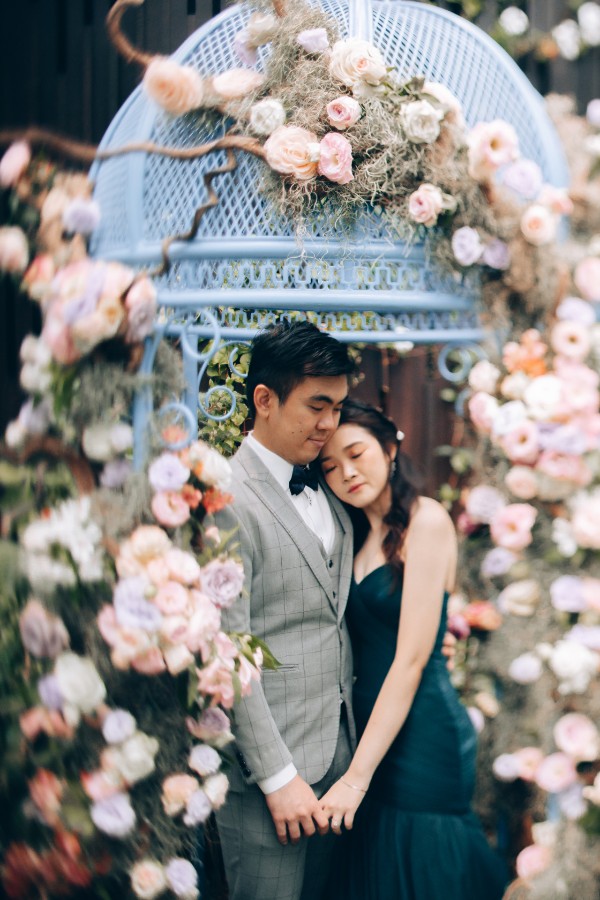 E&K: Quirky pre-wedding in Chinatown, Gardens by the Bay and beach by Cheng on OneThreeOneFour 16