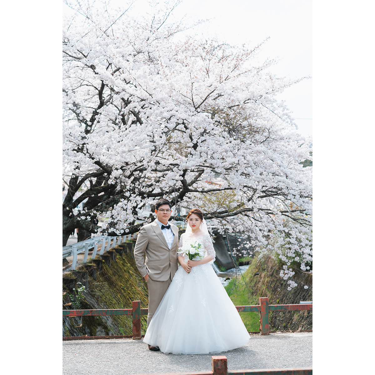 Sakura Prewedding Photoshoot Amidst Mt. Fuji and Tokyo's Full Bloom by Dahe on OneThreeOneFour 7