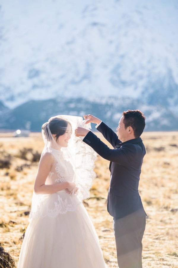 New Zealand Lake Tekapo, Lake Pukaki and Arrowtown Pre-Wedding Photoshoot by Fei on OneThreeOneFour 11