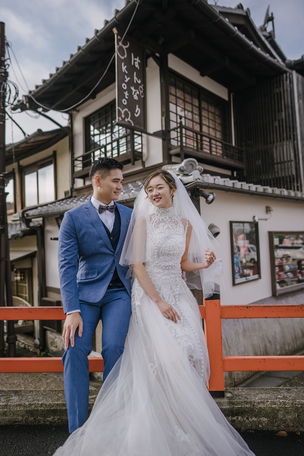 Japan Kyoto Pre-Wedding at Fushimi Inari Shrine and Nara Park by Kinosaki  on OneThreeOneFour 10