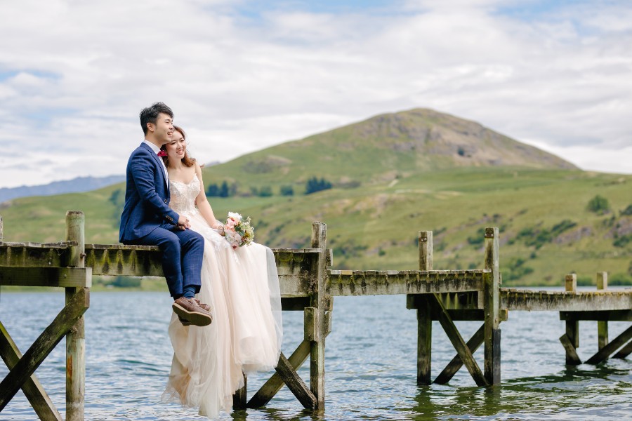 SH&J: Romantic fairytale pre-wedding in New Zealand with horse and at Lake Pukaki and Lake Tekapo by Fei on OneThreeOneFour 6