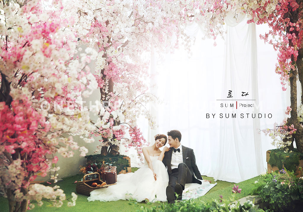 Korean Wedding Photos: Indoor Set (NEW) by SUM Studio on OneThreeOneFour 30