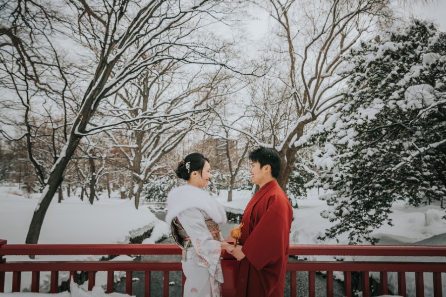M&J: Magical snowy pre-wedding in Hokkaido wearing kimono by Kuma on OneThreeOneFour 5