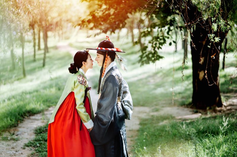Y&B: Korea Hanbok Pre-Wedding Photoshoot At Dream Forest by Jungyeol on OneThreeOneFour 31