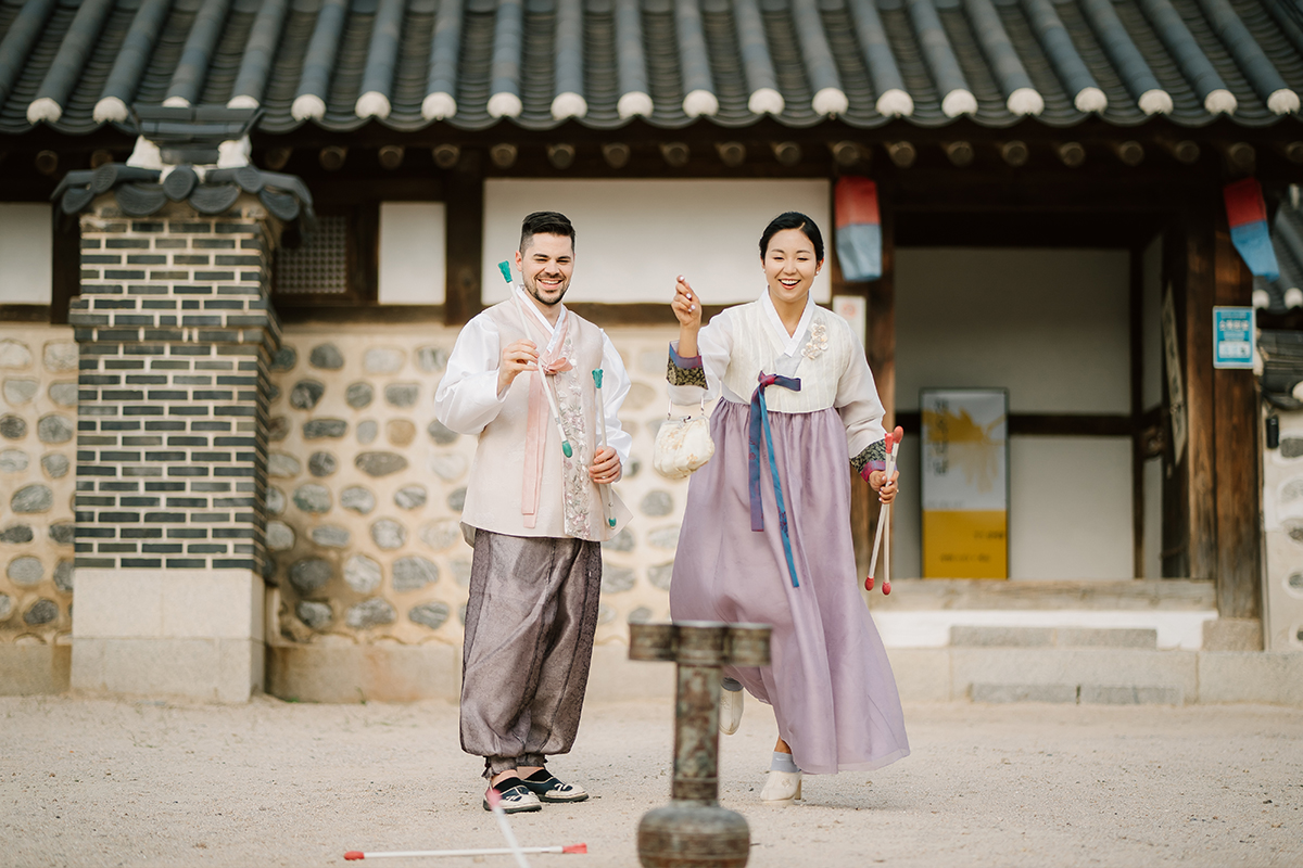 Korean Americans Hanbok Photoshoot in Seoul by Jungyeol on OneThreeOneFour 3