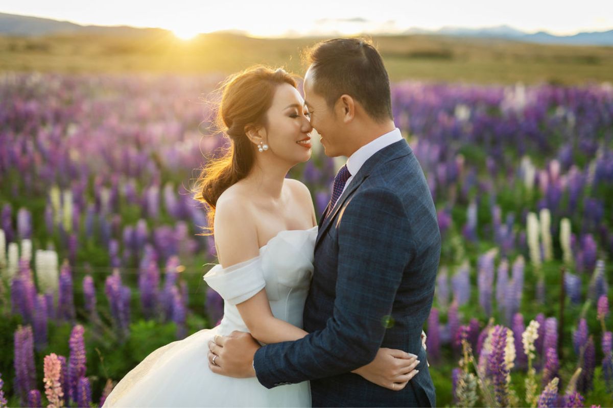 新西蘭婚纱拍攝 - 在科羅曼德峯、斯基珀斯峽谷和夏日羽扇豆的特卡波湖 by Fei on OneThreeOneFour 28