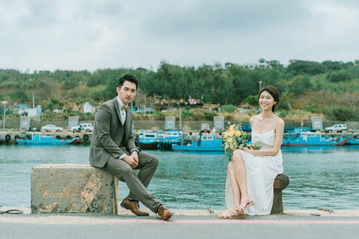 Taiwan Pre-Wedding Photoshoot Cafe Pier Lighthouse Countryside Street Beach by  on OneThreeOneFour 20