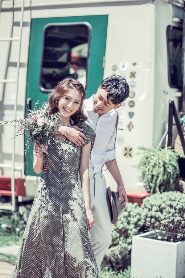 Taiwan Casual Unorthodox Modern Prewedding Photoshoot near Food Truck and Fields by Doukou on OneThreeOneFour 6