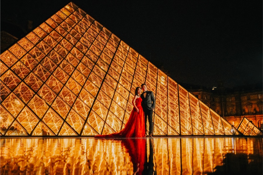 Paris Eiffel Tower and the Louvre Prewedding Photoshoot in France by Vin on OneThreeOneFour 46