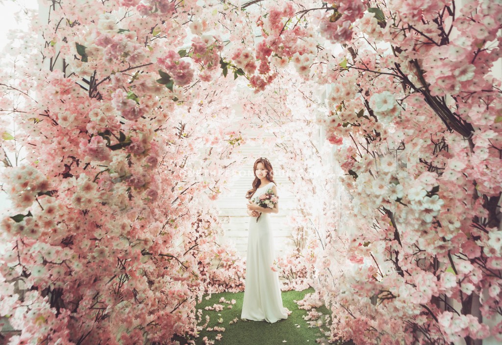 Korean Studio Pre-Wedding Photography: 2017 ePhoto Essay Studio Collection by ePhoto Essay Studio on OneThreeOneFour 1