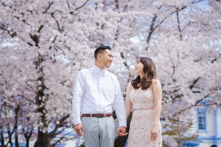 Hokkaido Pre-Wedding Casual Photoshoot during Cherry Blossoms by Kuma on OneThreeOneFour 2