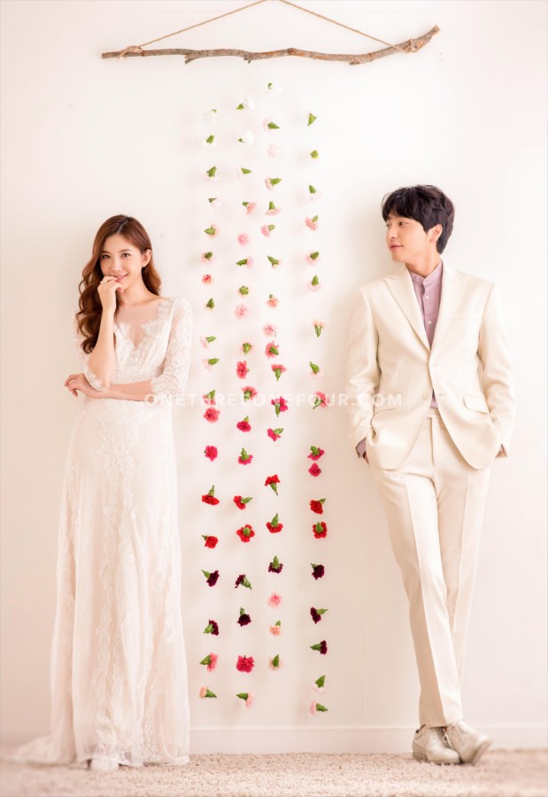 Gravity Studio Simple and Elegant Pre-Wedding Concept = Korean Studio Pre-Wedding by Gravity Studio on OneThreeOneFour 27
