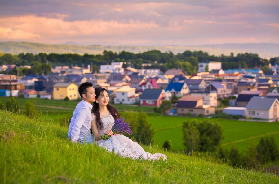 Hokkaido Furano Summer Pre-Wedding Photoshoot At Tomita Lavender Farm by Wu on OneThreeOneFour 12