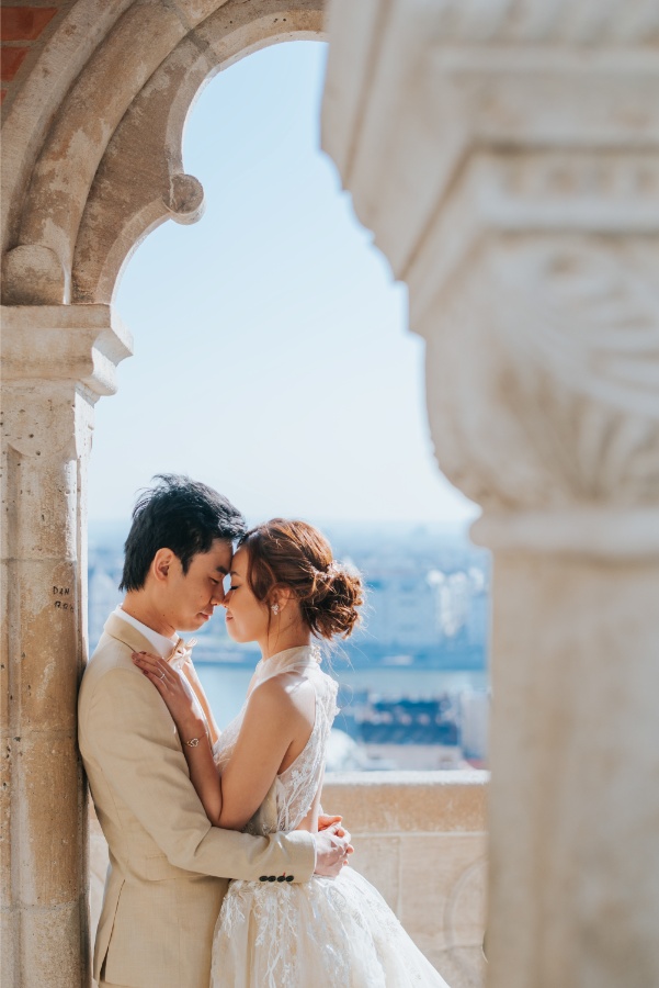 S&G: Budapest Pre-wedding Photoshoot at Castle District by Drew on OneThreeOneFour 7