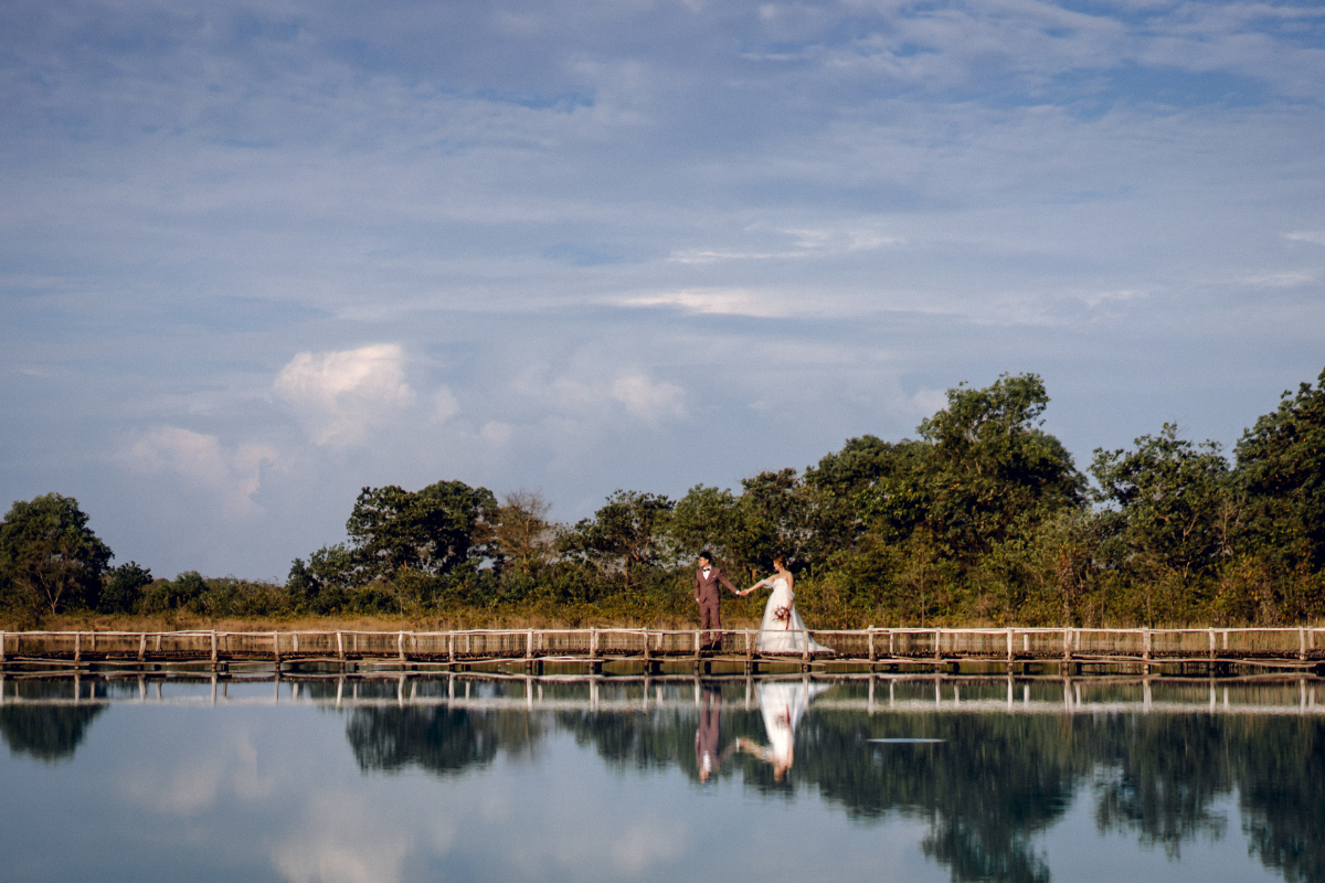 Bintan Pre-Wedding Photoshoot: Chen Yu & Yu Xuan’s Romantic Shoot at Blue Lake, Sand Dunes & ANMON Resort by HS on OneThreeOneFour 19