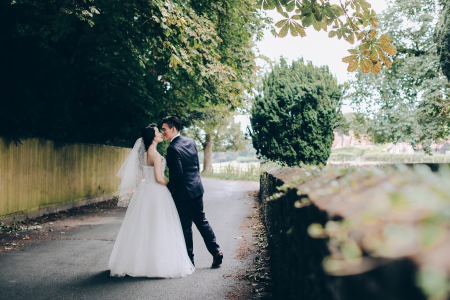 CH&ZW: Nature pre-wedding in London by Dom on OneThreeOneFour 14