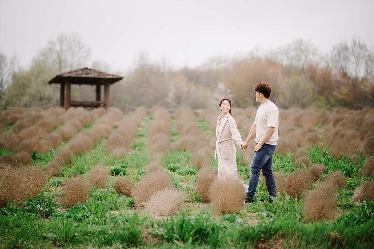 Rainy Romance: Love Blossoms in Seoul: Cally & Shaun's Enchanting Spring Pre-Wedding Shoot by Jungyeol on OneThreeOneFour 11