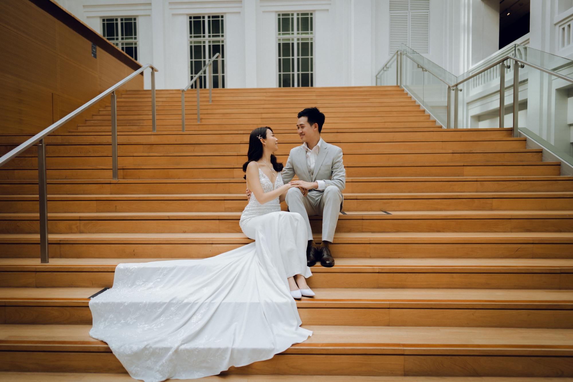 Prewedding Photoshoot At National Gallery And Armenian Street Carpet Shop by Samantha on OneThreeOneFour 3