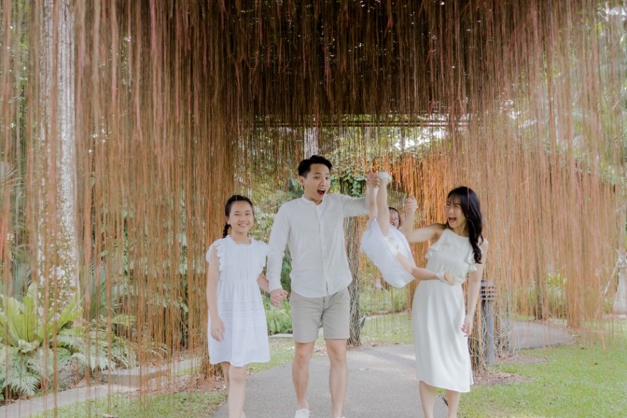 A&WK: Casual and fun family photoshoot in Singapore by Samantha on OneThreeOneFour 14