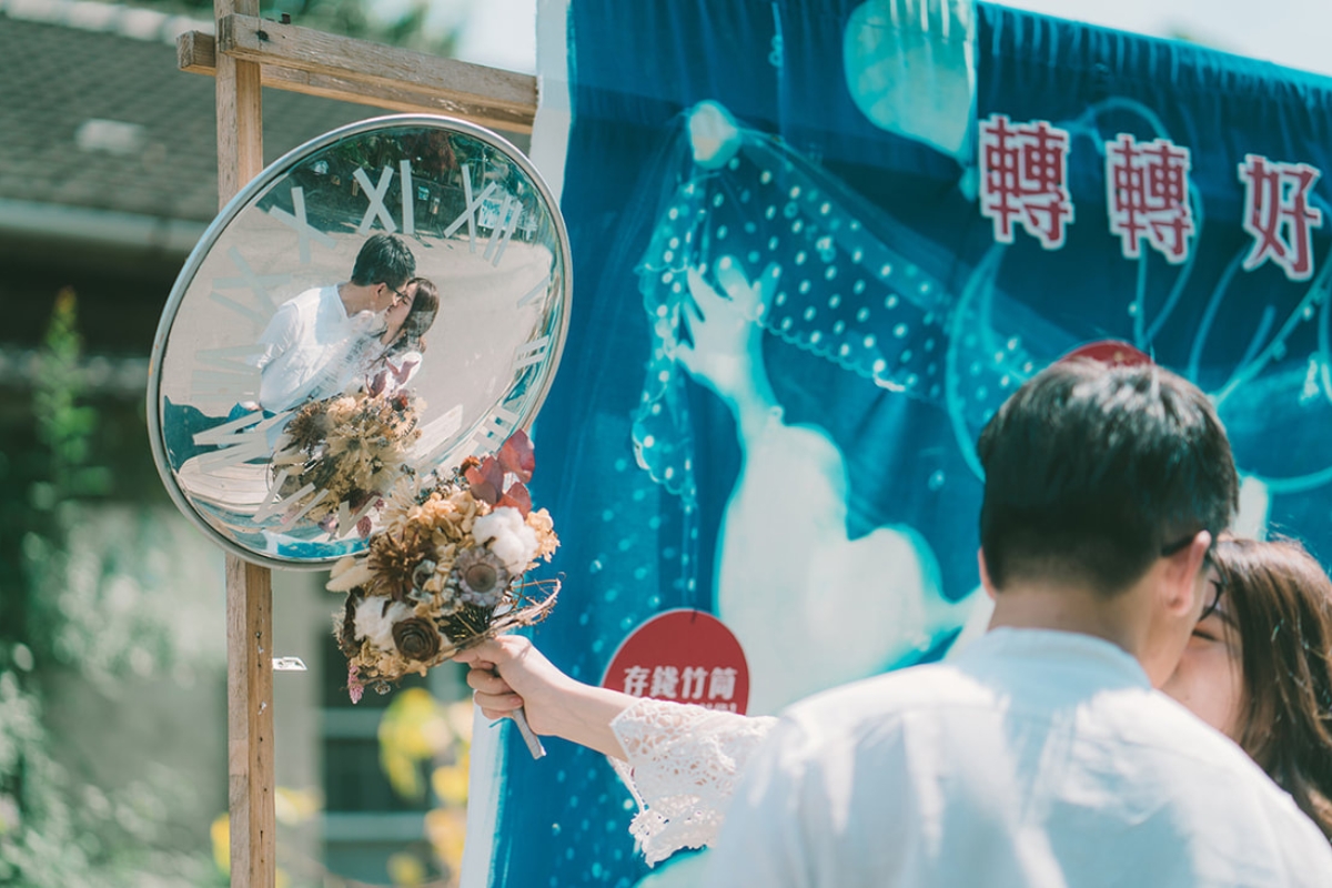 Taiwan Pre-Wedding Photoshoot Local Neighbourhood Street Garden Beach by  on OneThreeOneFour 5