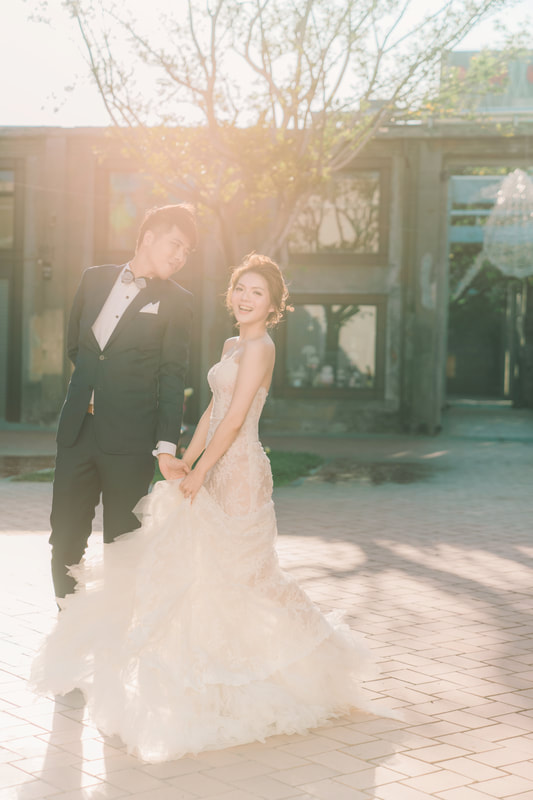 Taiwan Pre-Wedding Photoshoot At The Beach And Shopping Street  by Star  on OneThreeOneFour 19