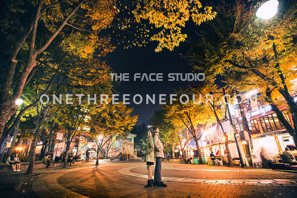 [AUTUMN] Korean Studio Pre-Wedding Photography: Night Streets of Hongdae (홍대) (Outdoor) by The Face Studio on OneThreeOneFour 1