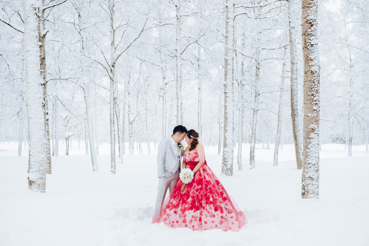 Hokkaido Prewedding Photoshoot At Lake Toya, Hilton Niseko Village And Kimono Shoot In Kaributo Shrine In Winter by Kuma on OneThreeOneFour 12