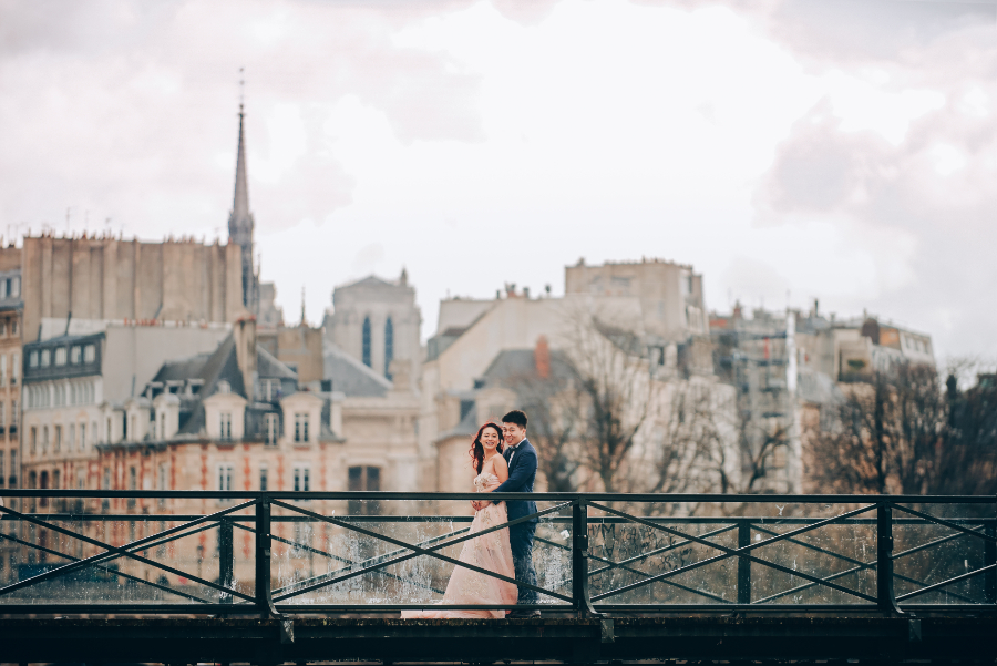 Paris Pre-Wedding Photography for Singapore Couple At Eiffel Tower And Palais Royale  by Arnel on OneThreeOneFour 17