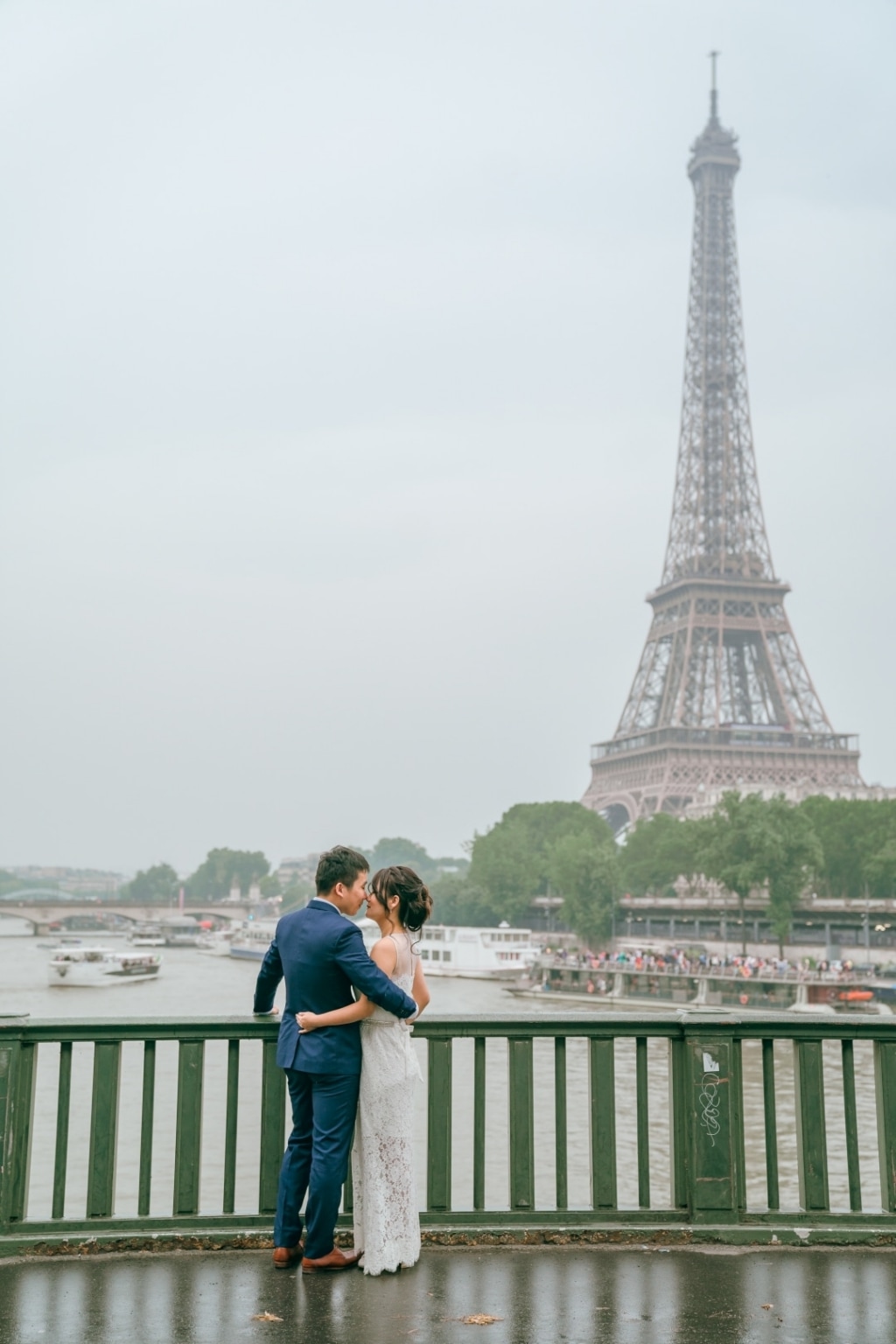 Paris Pre-wedding Photos At Chateau de Sceaux, Eiffel Tower, Louvre Night Shoot by Son on OneThreeOneFour 18