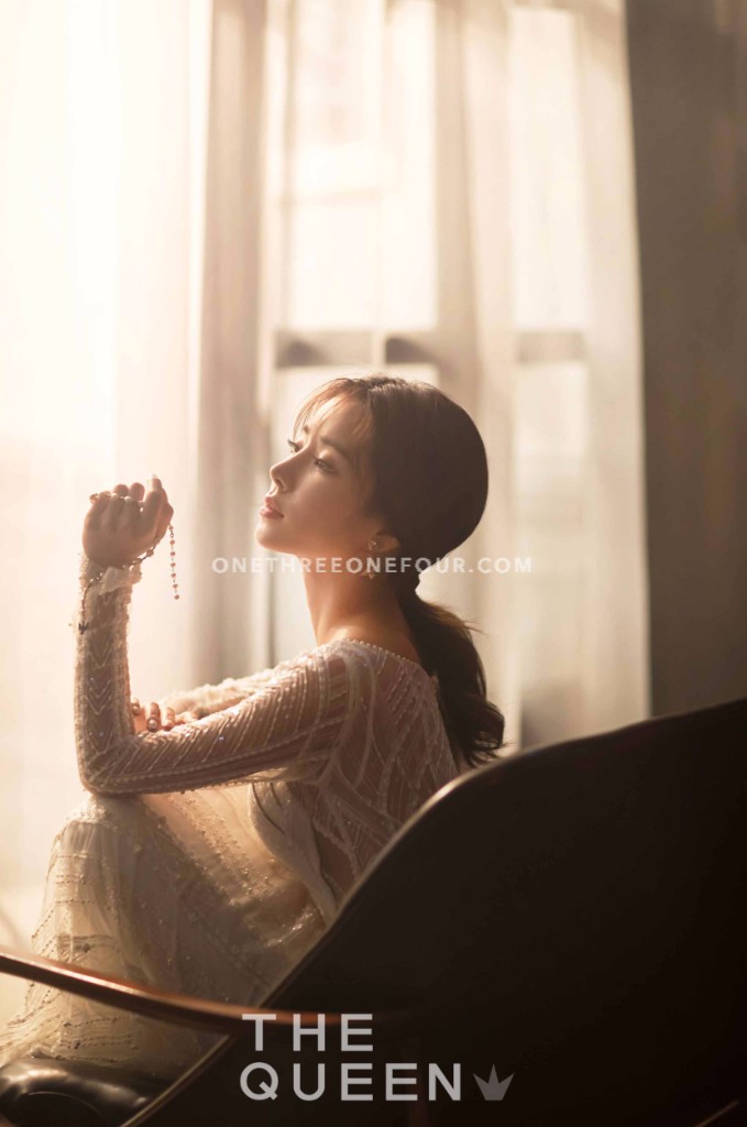 The Queen | Korean Pre-wedding Photography by RaRi Studio on OneThreeOneFour 30