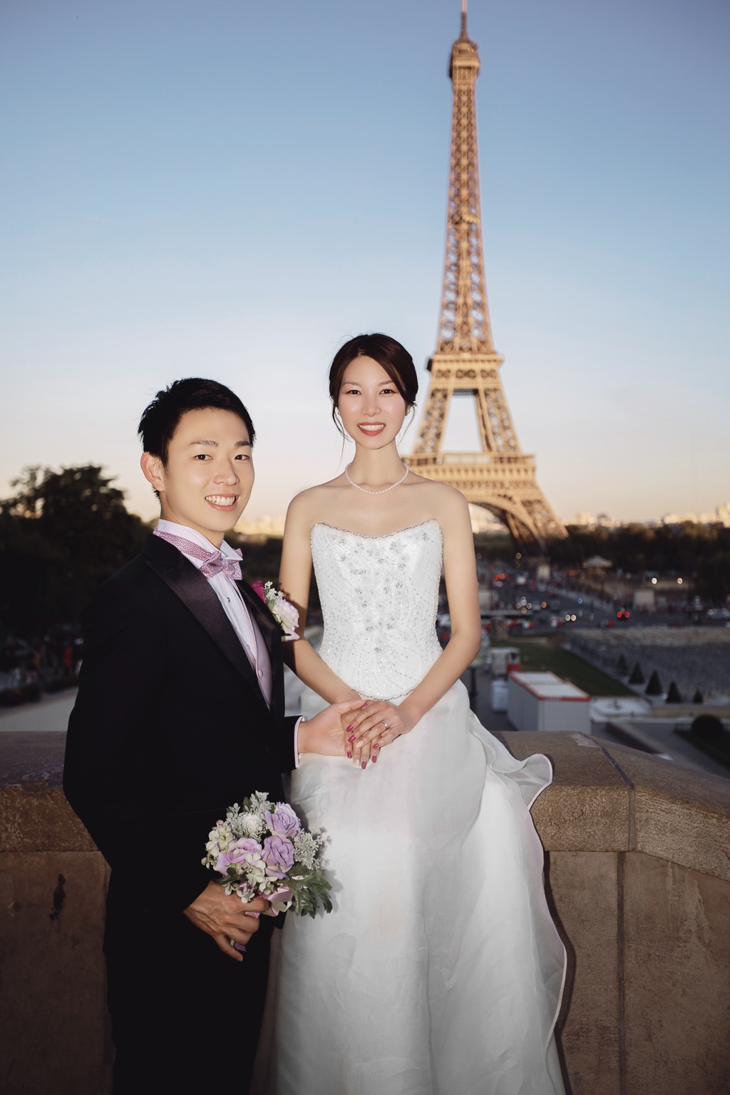 Night Shoot in Paris - Wedding Shoot at Louvre Museum, Bir Hakeim, Eiffel Tower by Yao on OneThreeOneFour 18