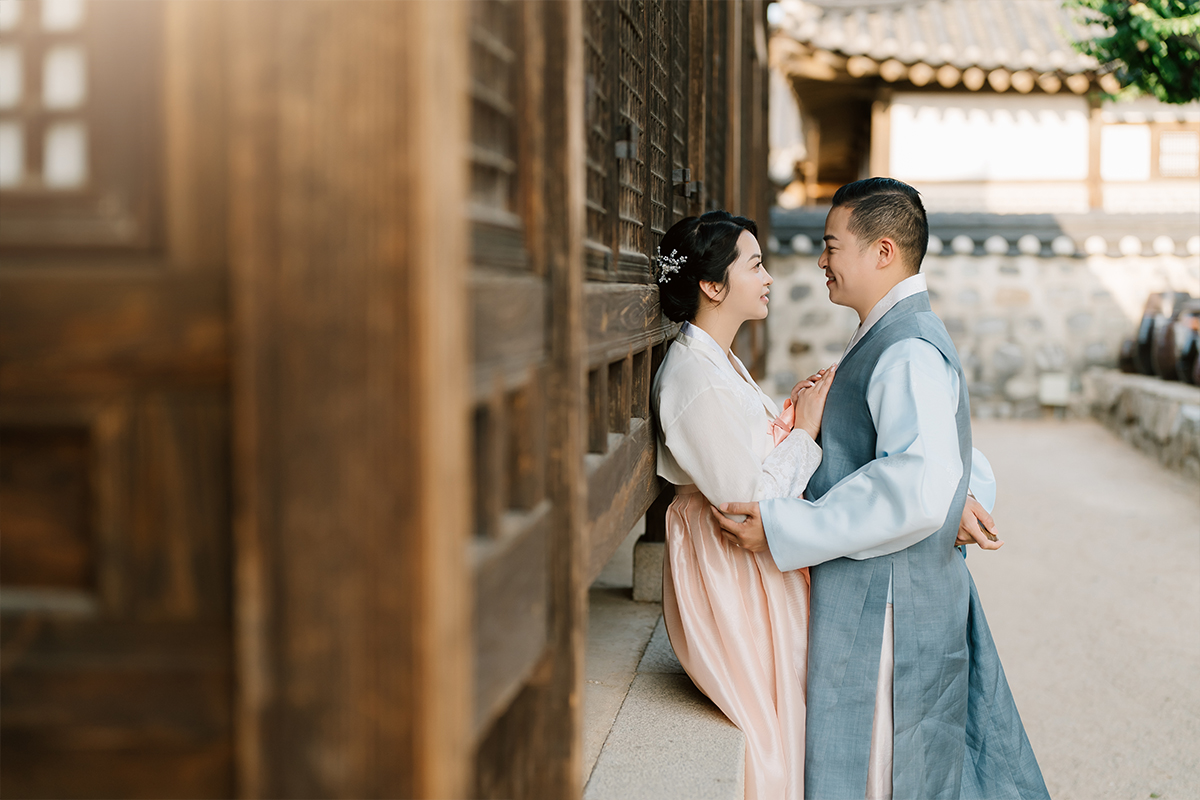 US Couple Traditional Hanbok Photoshoot in Korea by Jungyeol on OneThreeOneFour 11