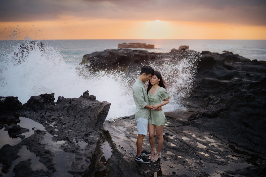 Exploring Love in Bali: Meng Yee & Wei Xin's Jeep Adventure on Mount Batur's Black Lava Fields by Hendra on OneThreeOneFour 26