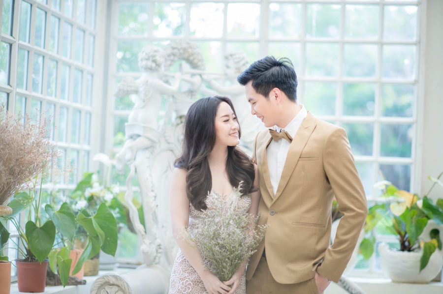 Bangkok Pre-Wedding Photoshoot In Benedict Studio by Nat on OneThreeOneFour 1