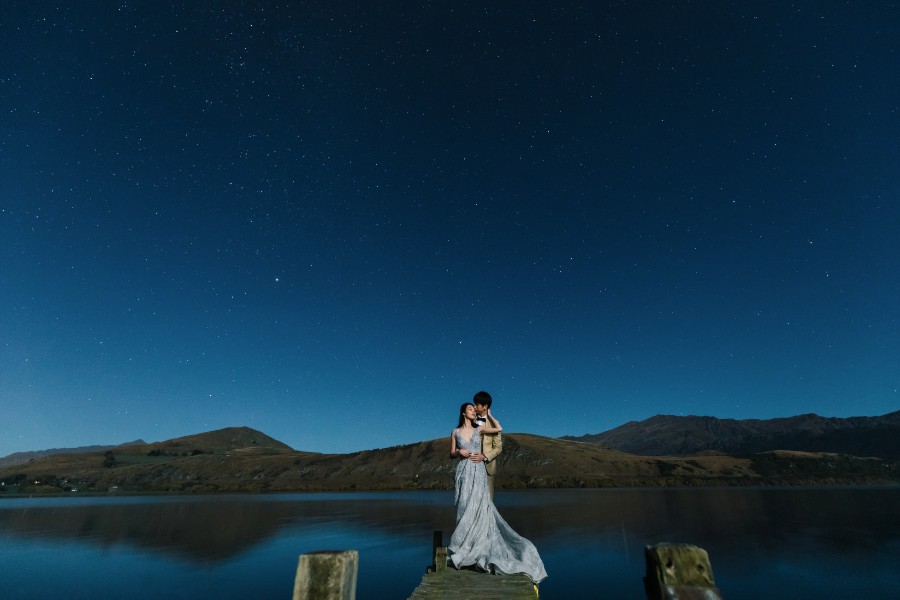 New Zealand Autumn Pre-Wedding Photoshoot with Helicopter Landing at Coromandel Peak by Felix on OneThreeOneFour 22