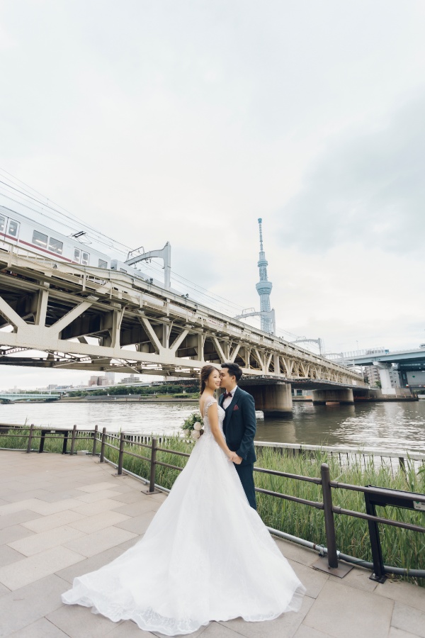 Tokyo Pre-Wedding Photoshoot at Nezu Shrine and Asakusa by Lenham on OneThreeOneFour 8